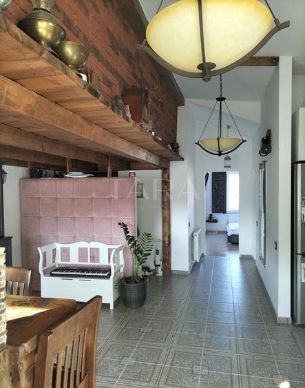 Apartament cu 4 camere, mobilat în Florești