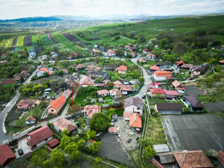 Casă cu 2 camere în Ceanu Mic