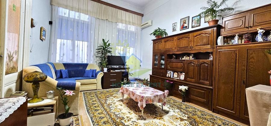 Apartament cu 2 camere semidecomandat, mobilat în Centrul Istoric