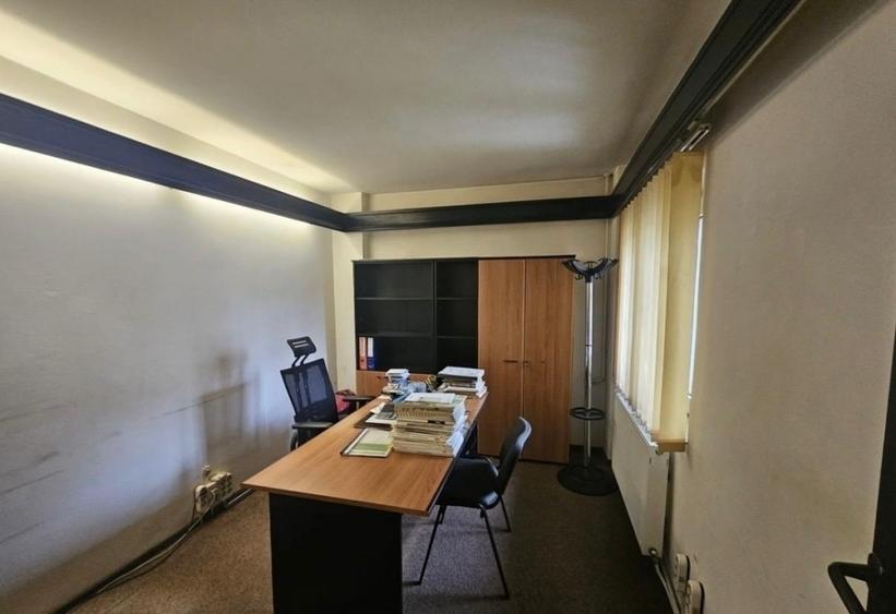Apartament cu 4 camere decomandat în Păcurari