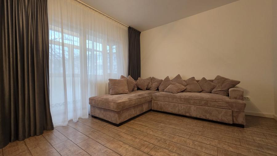 Apartament cu 3 camere decomandat în Militari