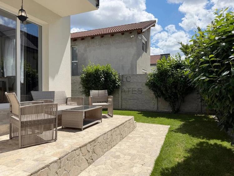 Casă cu 5 camere cu Teren 80 Mp în Central