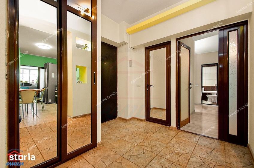 Apartament cu 3 camere decomandat, mobilat în Port