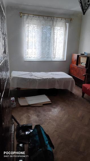 Casă cu 5 camere cu Teren 147 Mp în Gruia