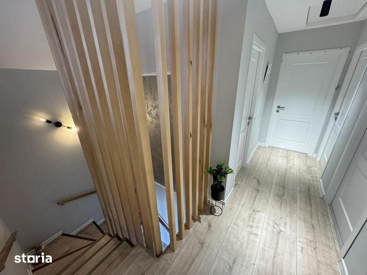 Casă cu 4 camere cu Teren 400 Mp în Podari