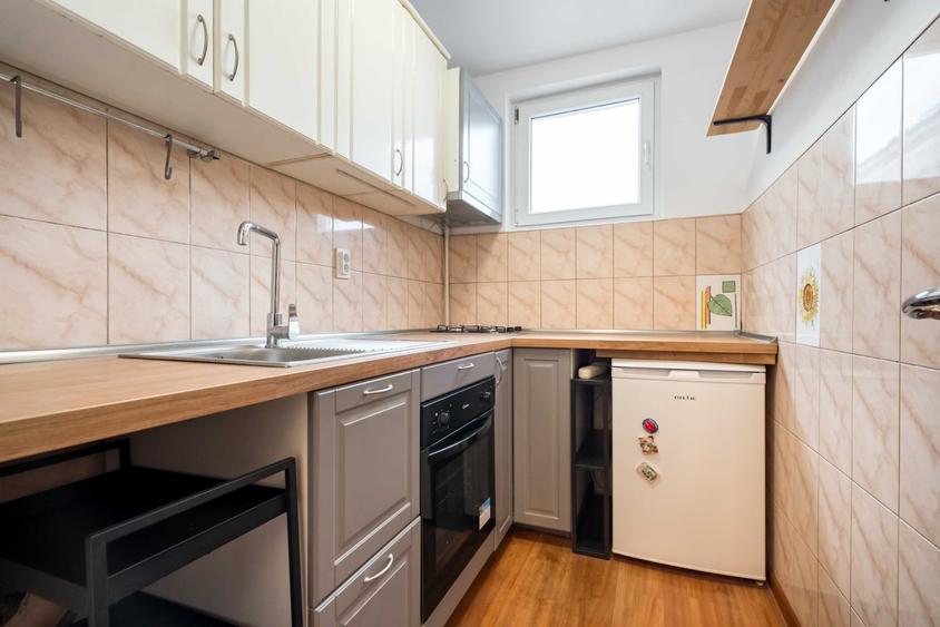 Apartament cu 2 camere decomandat în Exterior Vest