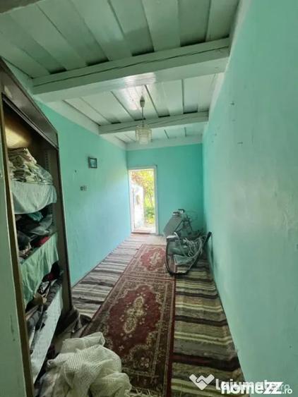 Casă cu 3 camere cu Teren 800 Mp în Siret