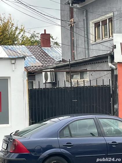 Casă cu 6 camere în Central