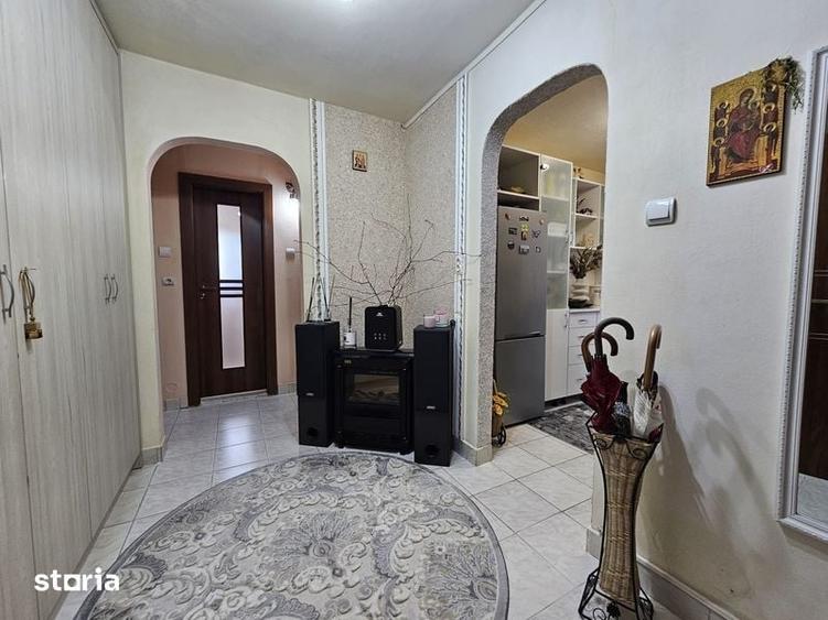 Apartament cu 2 camere decomandat în Micălaca