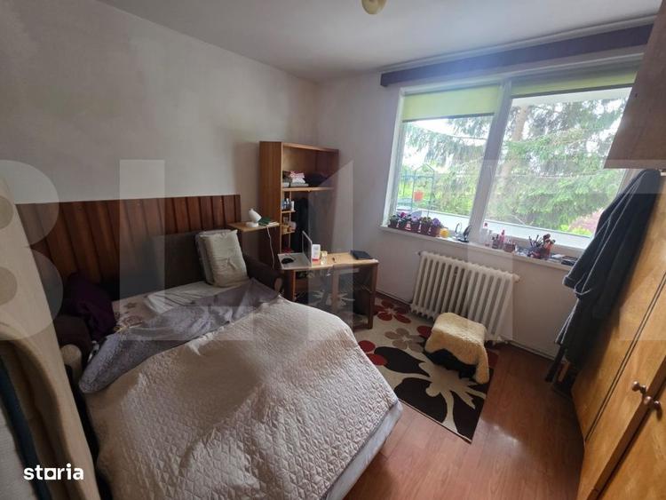 Apartament cu 2 camere semidecomandat, mobilat în Simeria