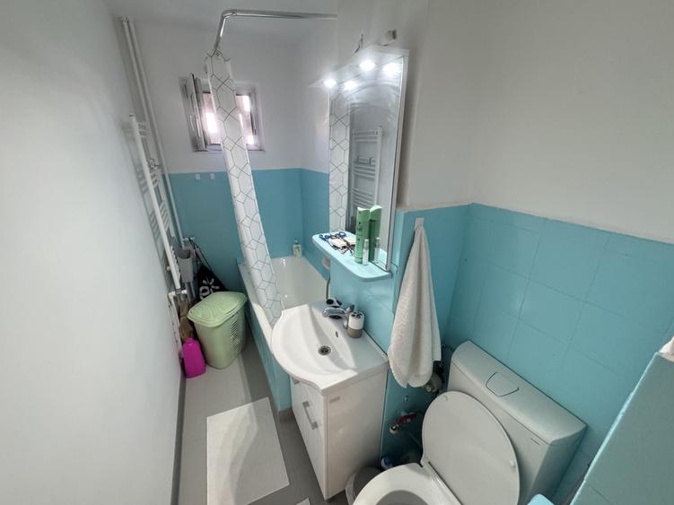 Apartament cu 2 camere semidecomandat în Tomis Nord