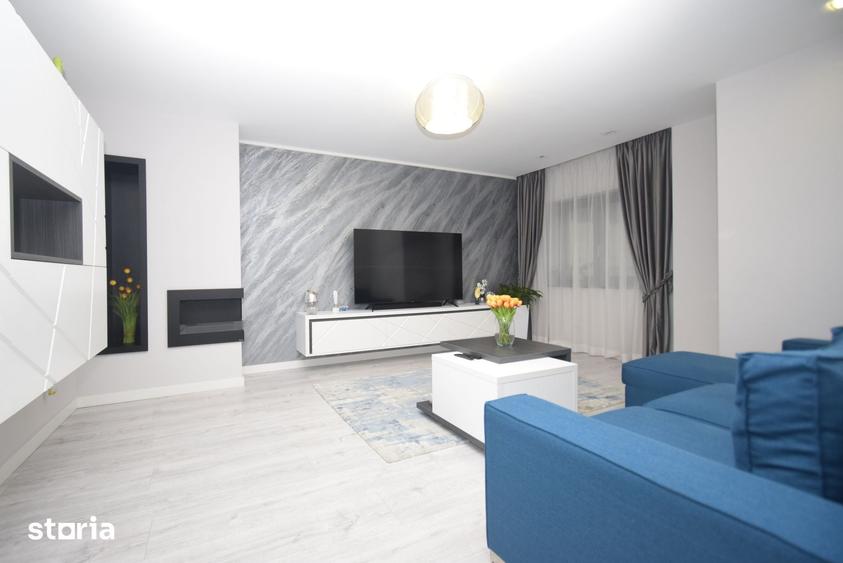 Apartament cu 3 camere decomandat în Siloz