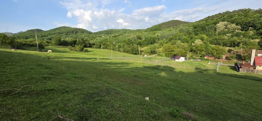 Teren intravilan de 2000 mp, în Boholt