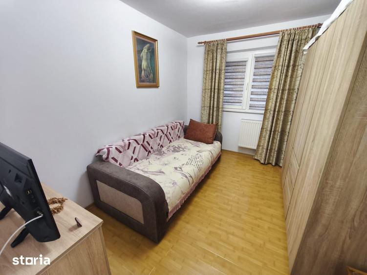 ROANDY - Apartament 2 camere renovat,mobilat si utilat-Malu Rosu - 2