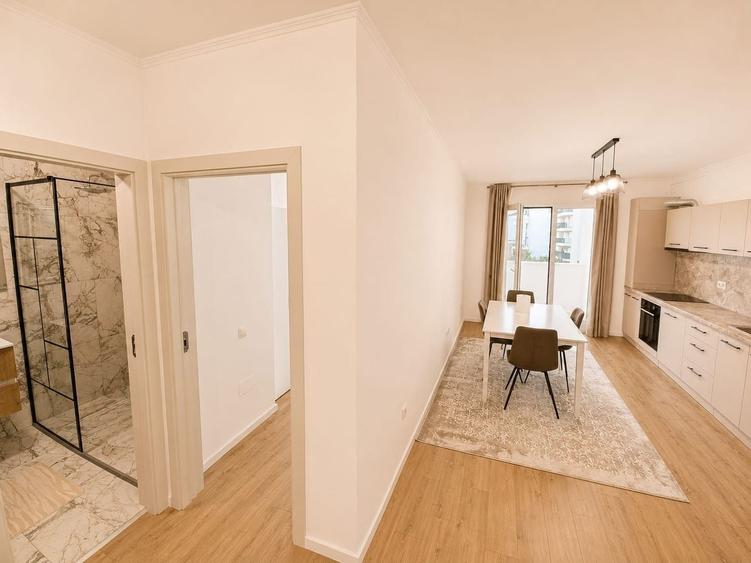 Apartament cu 2 camere semidecomandat, mobilat în Florești