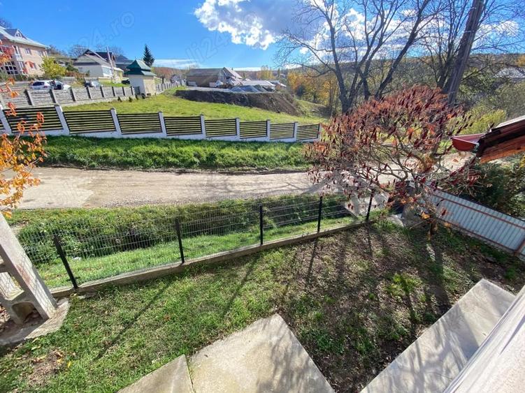 Casă cu 4 camere cu Teren 400 Mp în Adâncata