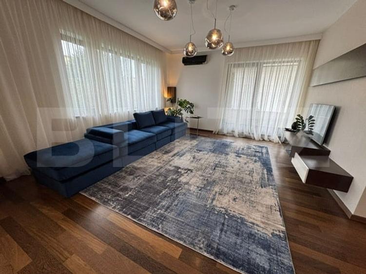 Apartament cu 3 camere semidecomandat, mobilat în Andrei Mureșanu