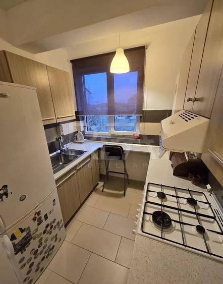 Apartament cu 2 camere decomandat, mobilat în Ghencea
