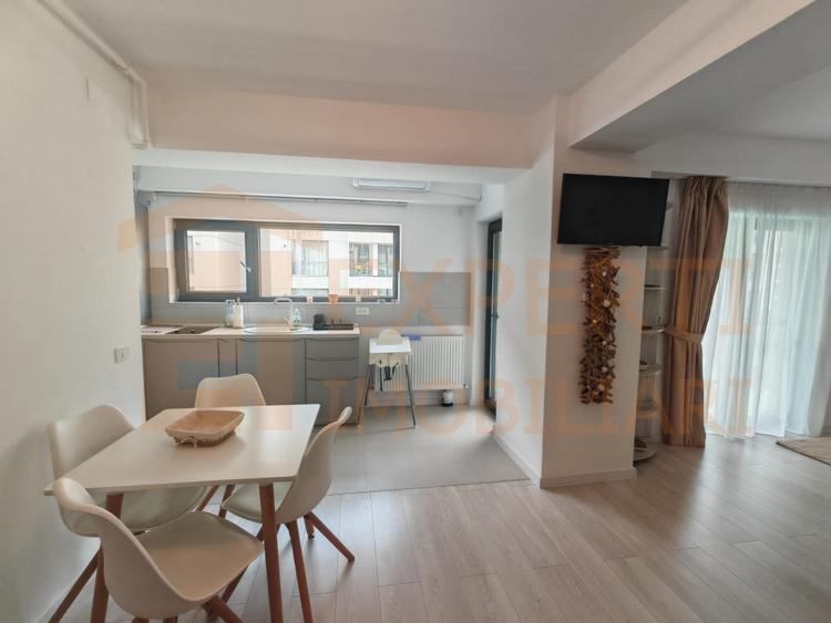 Apartament cu 2 camere decomandat, mobilat în Mamaia-Sat