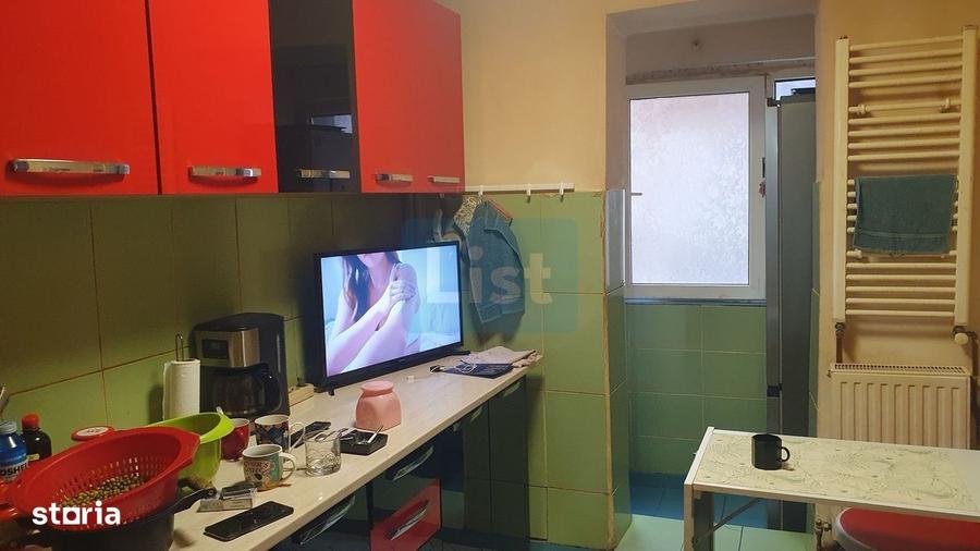 Apartament cu 3 camere decomandat în Central
