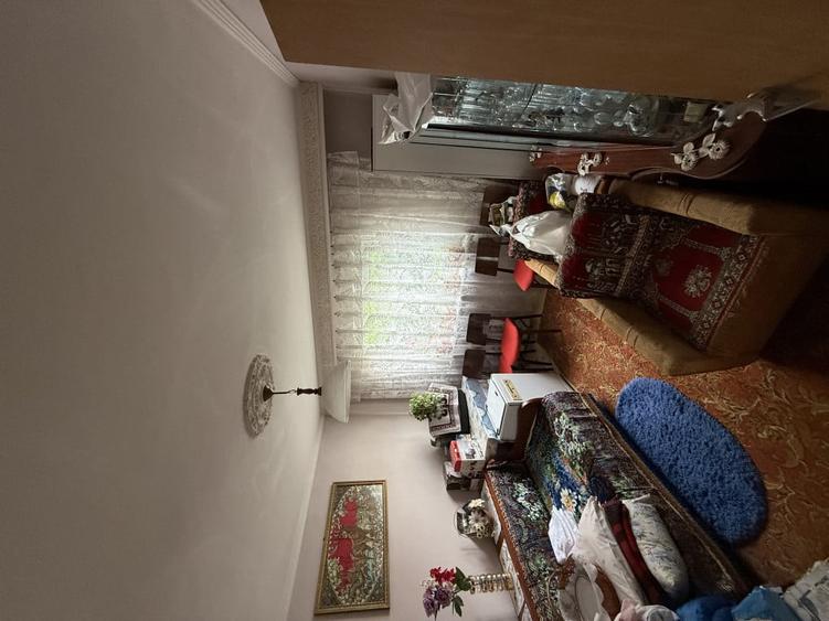 Apartament cu 3 camere decomandat în Găvana