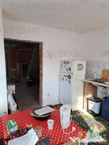 Casă cu 6 camere cu Teren 250 Mp în Dragomirești-Vale