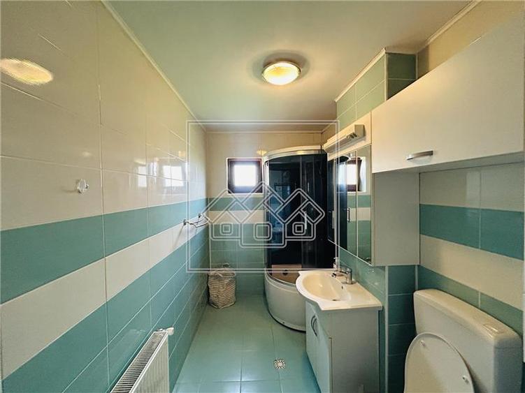 Apartament cu 2 camere decomandat în Șelimbăr