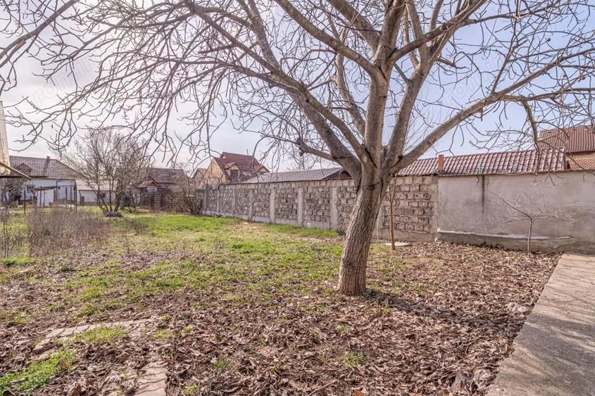 Casă cu Teren 500 Mp în Poltur