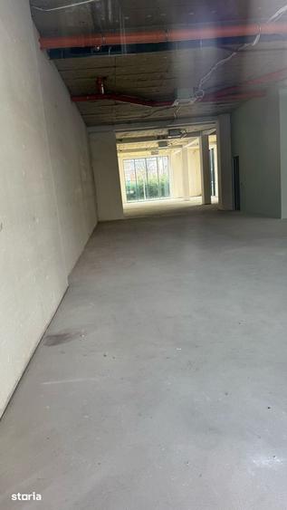 Spațiu comercial, de 350 mp, în Iosia