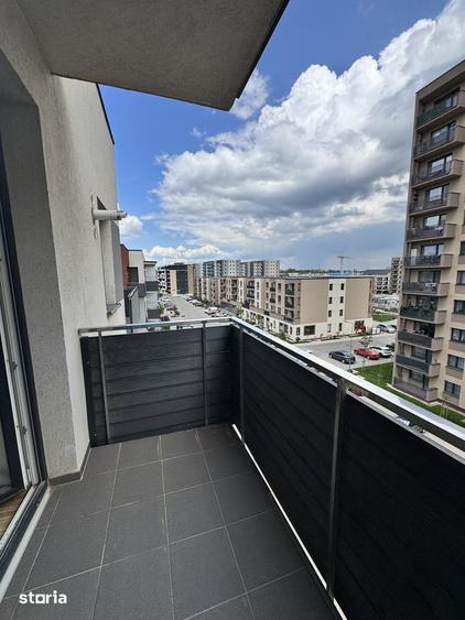 Apartament cu 3 camere în Tractorul