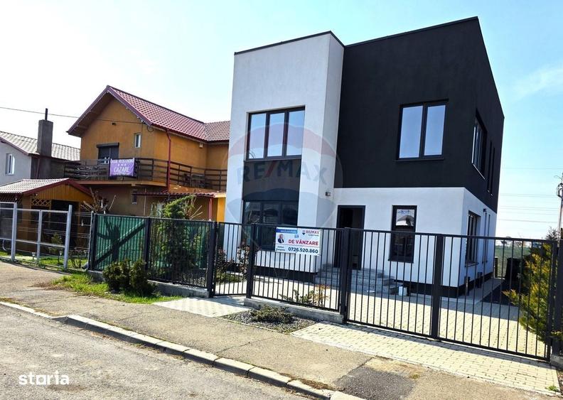Casă cu 4 camere în Crâng