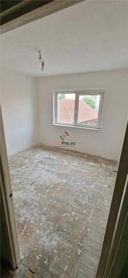 Apartament cu 2 camere decomandat în Dâmbovița