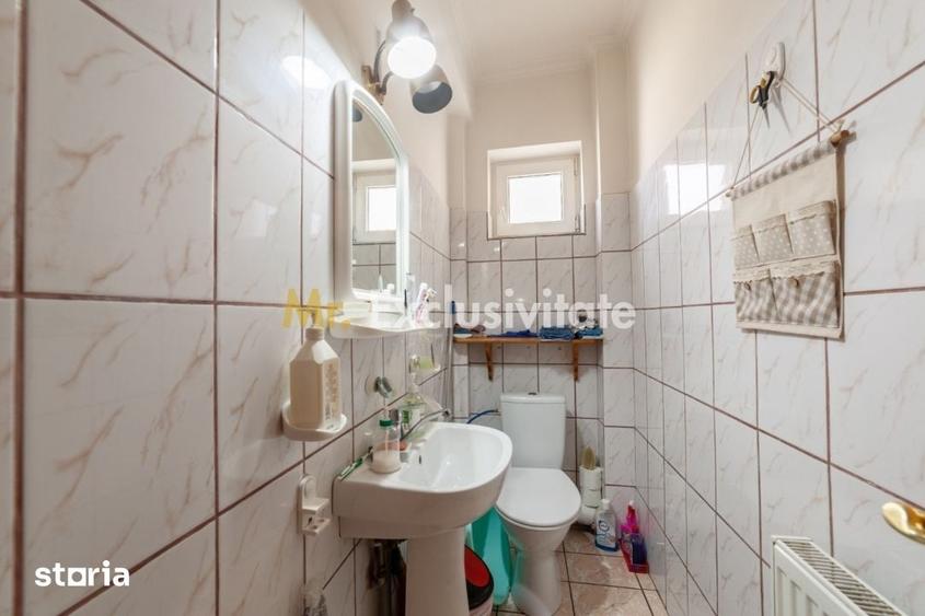 Casă cu 10 camere cu Teren 350 Mp în Exercițiu