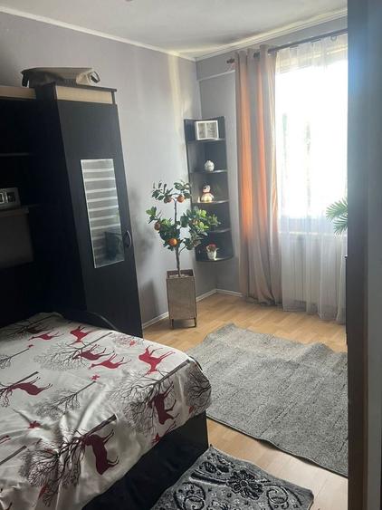 Apartament cu 2 camere semidecomandat în Eroii Revoluției