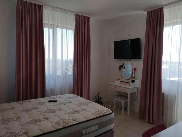 Apartament cu 3 camere decomandat în Exterior Vest