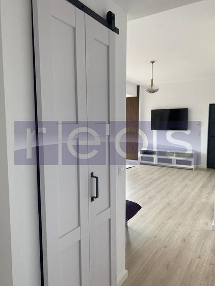 Apartament cu 3 camere decomandat, mobilat în Băneasa