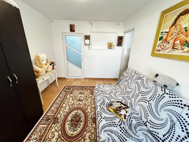 Apartament cu 2 camere semidecomandat, mobilat în Dacia