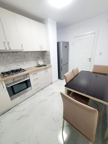 Apartament cu 3 camere decomandat în Moșilor
