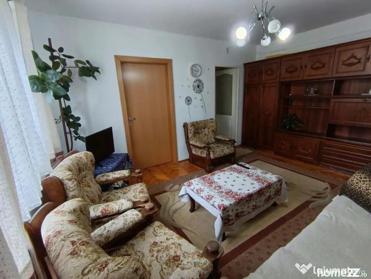 Apartament cu 4 camere semidecomandat în Săsar