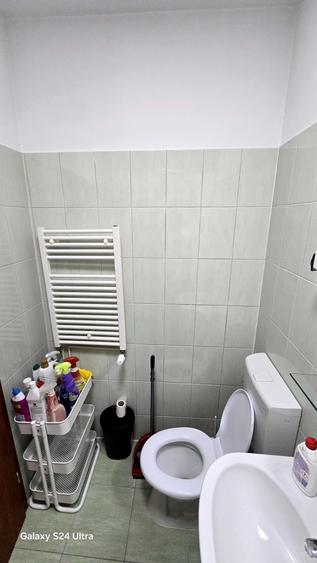 Garsonieră decomandată în Titan