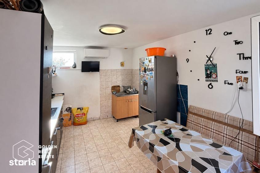 Casă cu 5 camere cu Teren 4320 Mp în Șagu