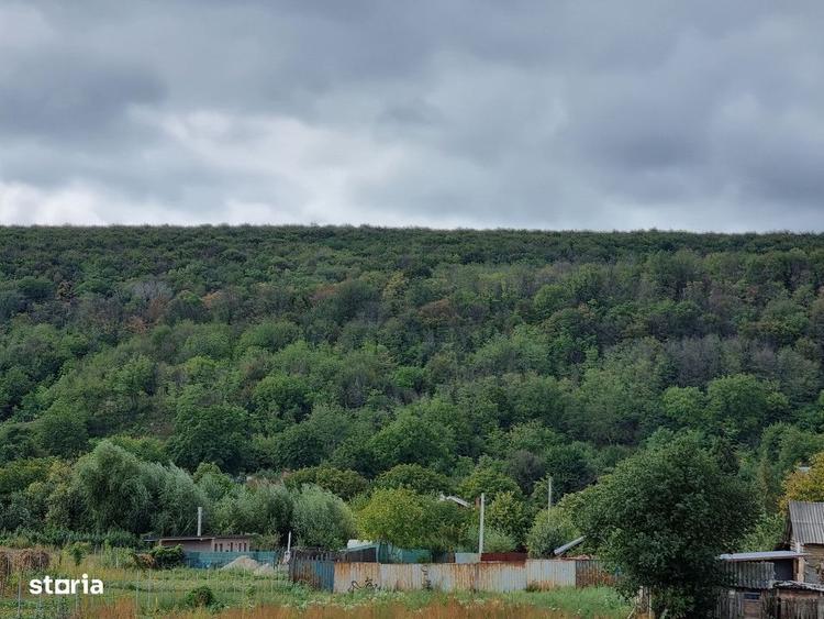 Casă cu 4 camere în Hemeiuș