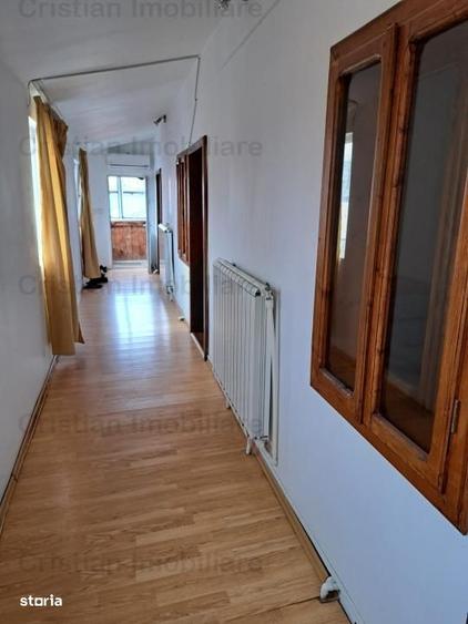 Casă cu 4 camere cu Teren 120 Mp în Tineretului