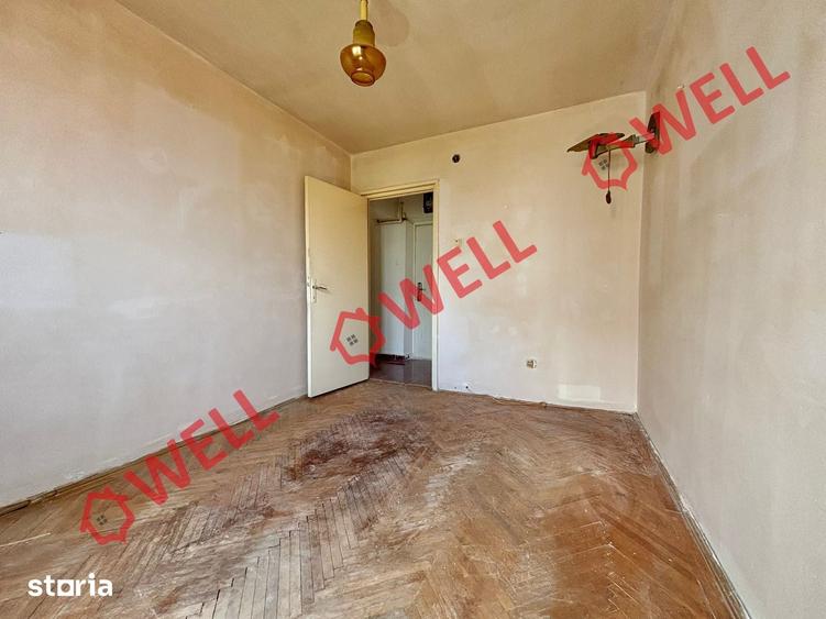 Apartament cu 3 camere decomandat în Sud