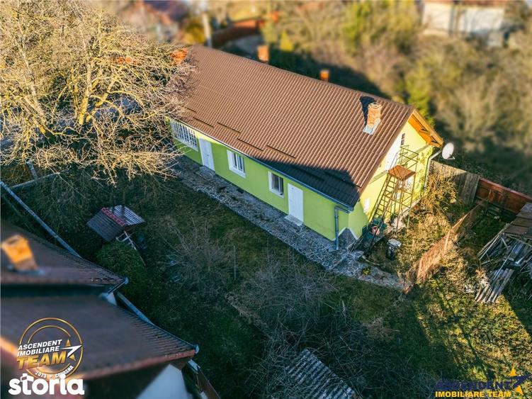 Casă cu 2 camere cu Teren 656 Mp în Brețcu