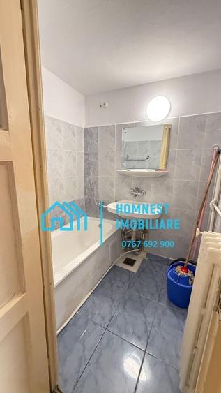 Apartament cu 3 camere semidecomandat, mobilat în P-ța Amzei