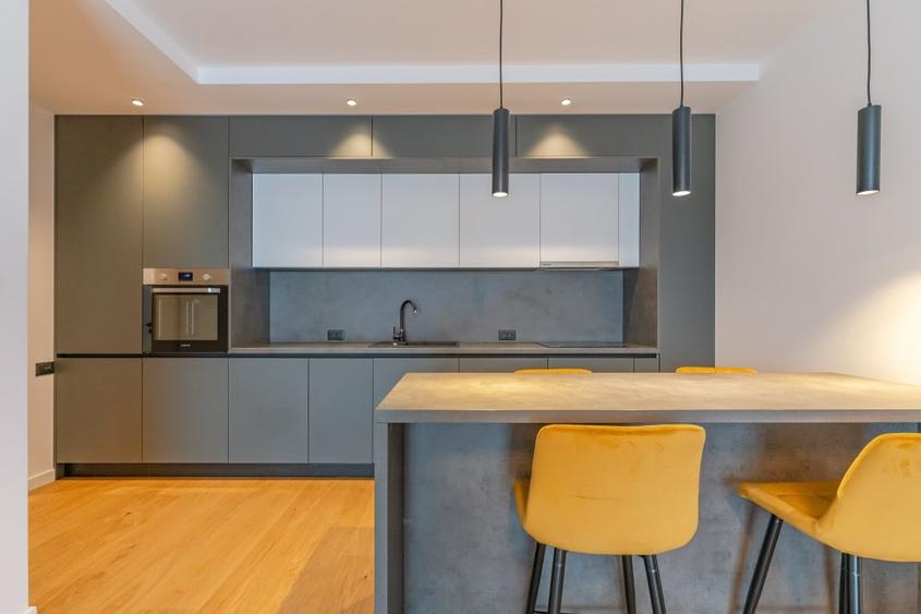Apartament cu 2 camere decomandat, mobilat în Central