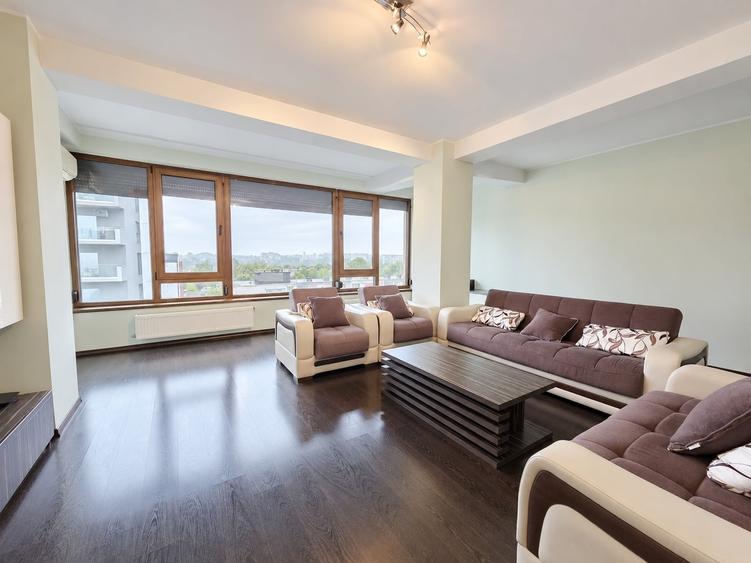 Apartament cu 2 camere decomandat în Faleză