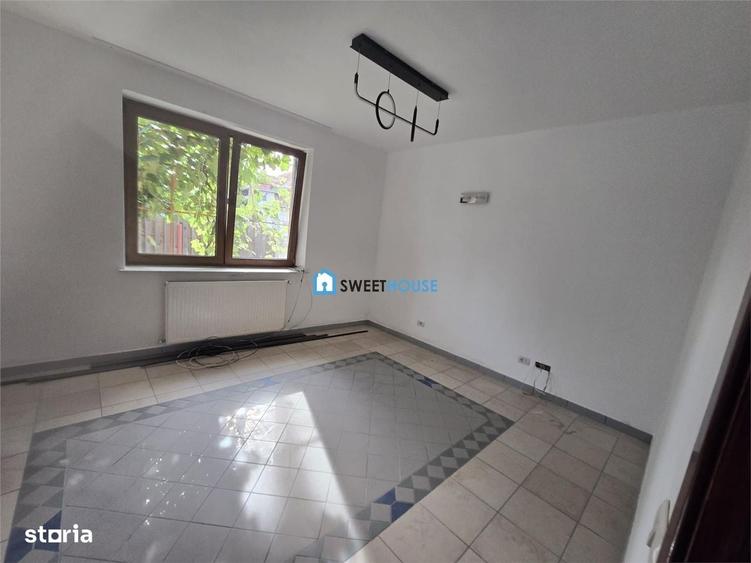 Casă cu 4 camere în Sâmbăta de Jos