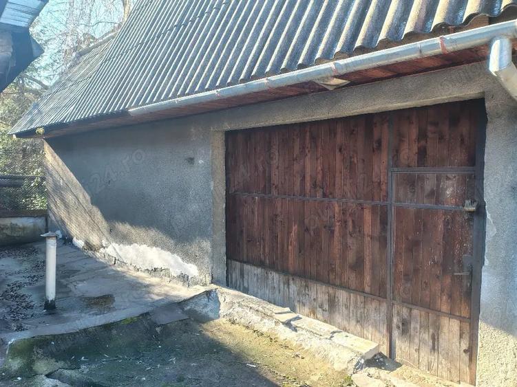 Spațiu comercial, de 100 mp, în Petros